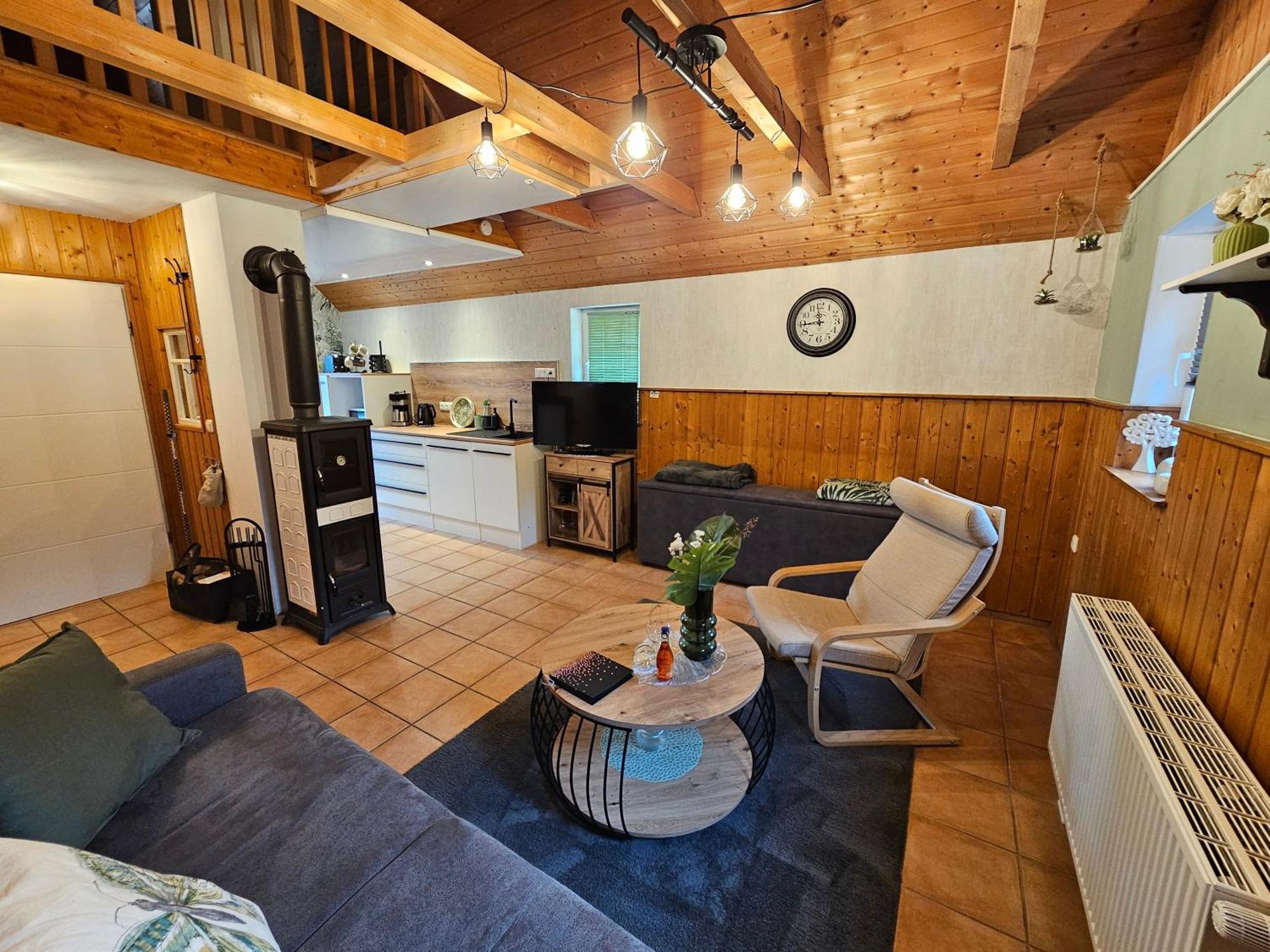 Kleines Ferienhaus Luettje Backhuus 35516 Uplengen Εξωτερικό φωτογραφία